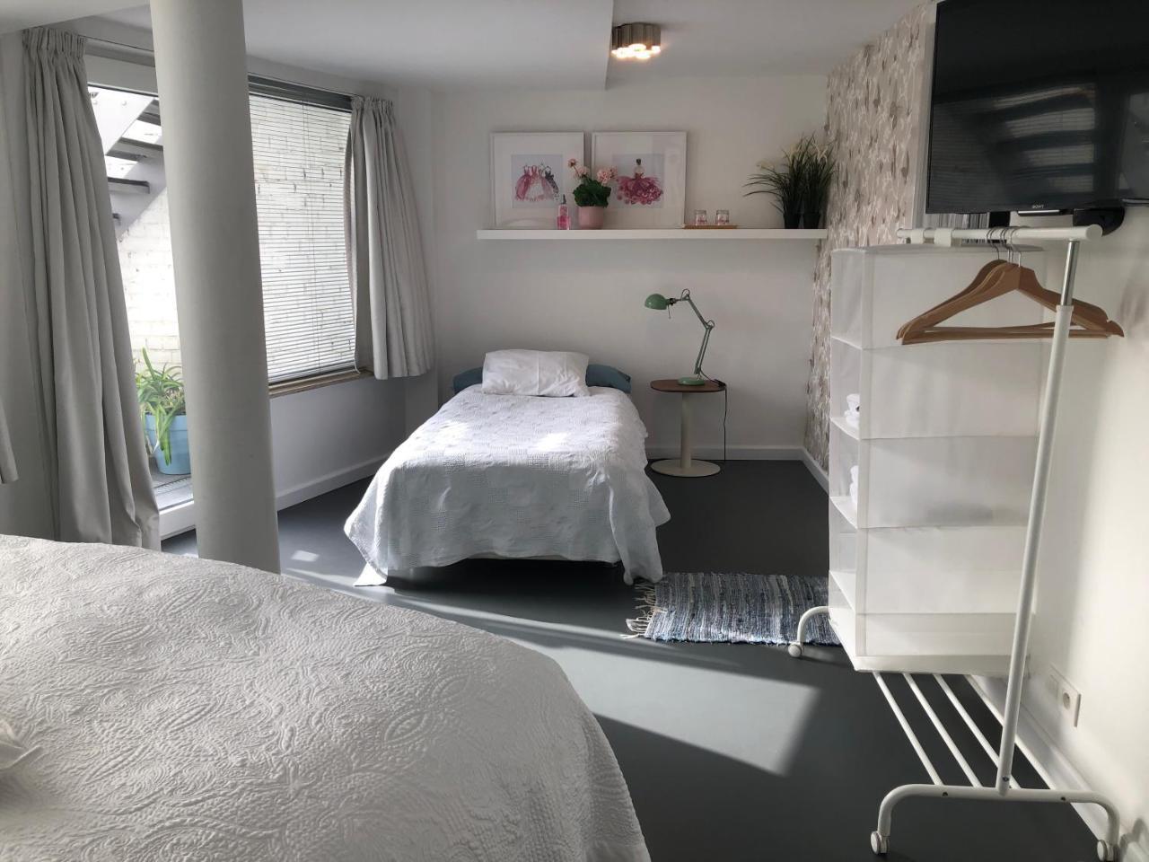 אוסטנדה Guesthouse Poppies , Free Parking מראה חיצוני תמונה