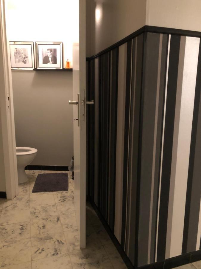 אוסטנדה Guesthouse Poppies , Free Parking מראה חיצוני תמונה